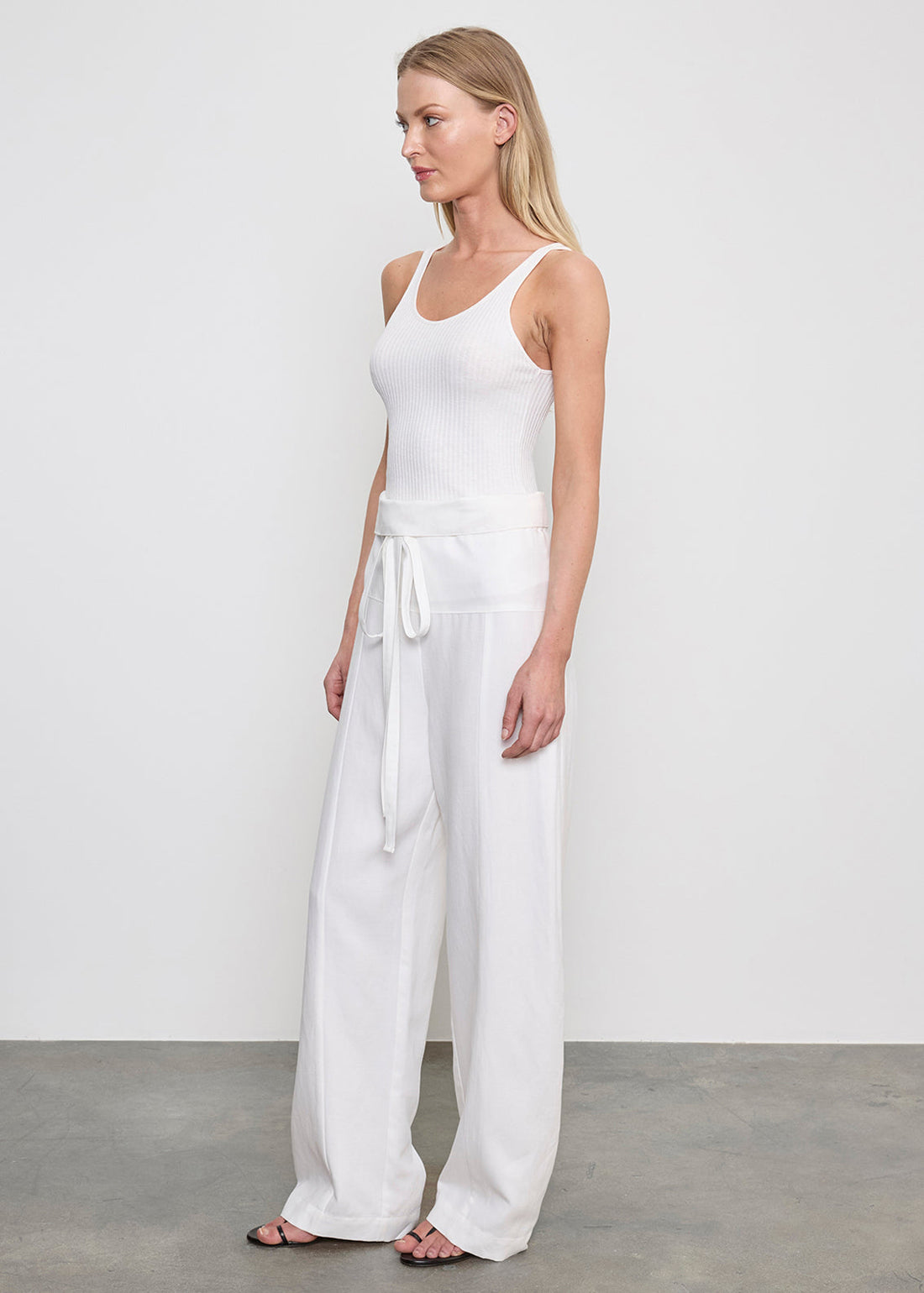 Twill Fisherman Pant in Off White, detail