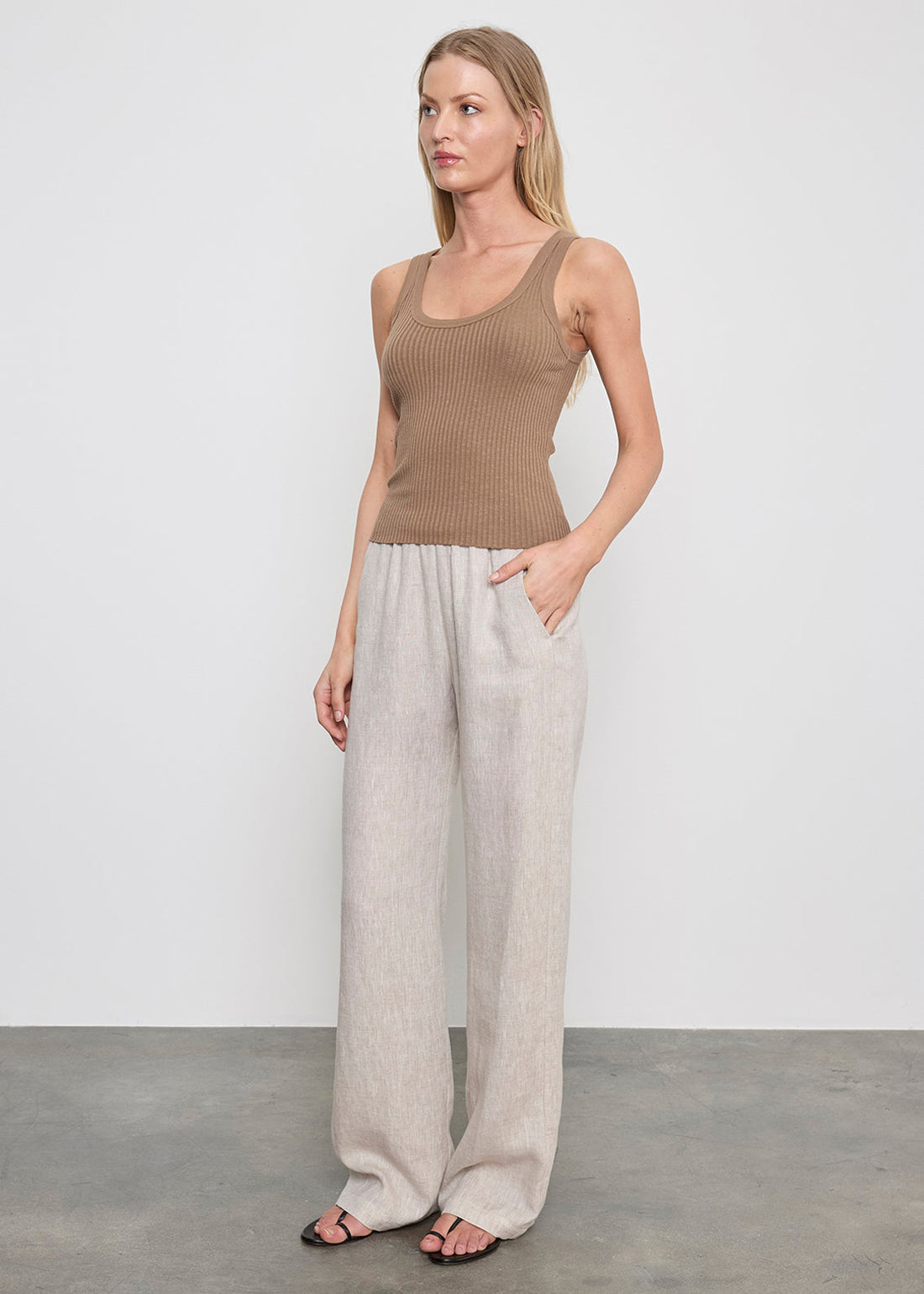 Linen Everywhere Pant in Jute Heather, detail
