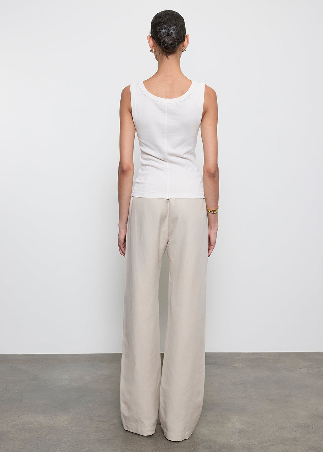 Twill Everywhere Pant in Fog, worn