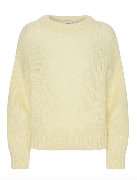 Leonnie Alpaca Pullover in Light Yellow - soft knitted pullover